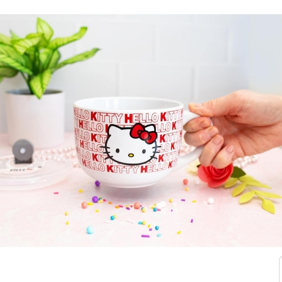Sanrio Hello Kitty Red Ceramic Soup Mug With Vented Lid New - Picture 4 of 6